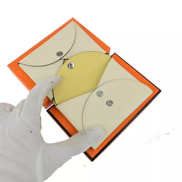 HERMES Logo Calvi Duo Card Holder Coin Case Epsom Leather White Yellow 50RK842 - Picture 2 of 12